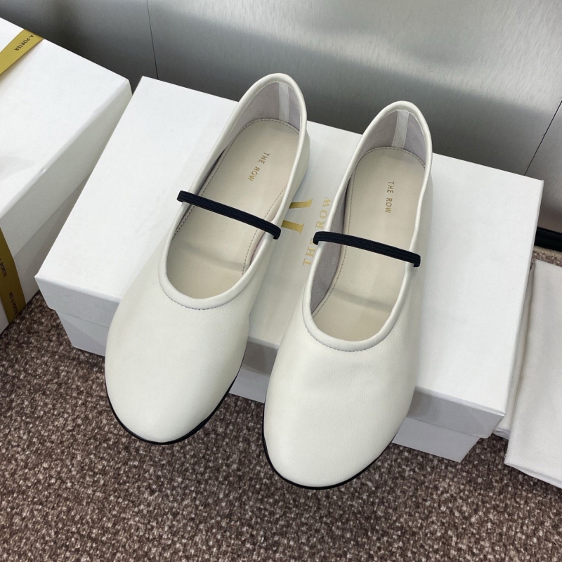 Other flat shoes